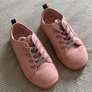 OshKosh B'gosh Pink Kids Sneakers / 12